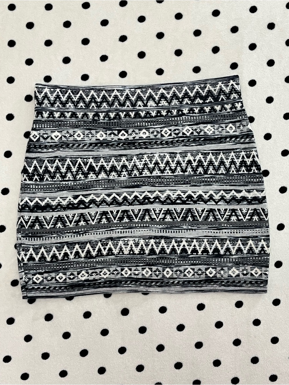 Krimson Klover Jelena Aztec Tribal Geometric Sweater Knit Skirt Size M